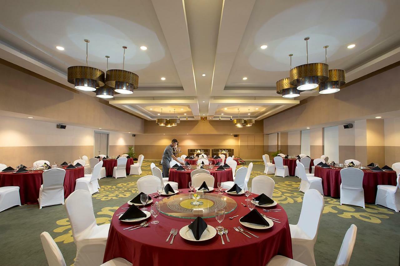 Khas Pekanbaru Hotel Exterior foto